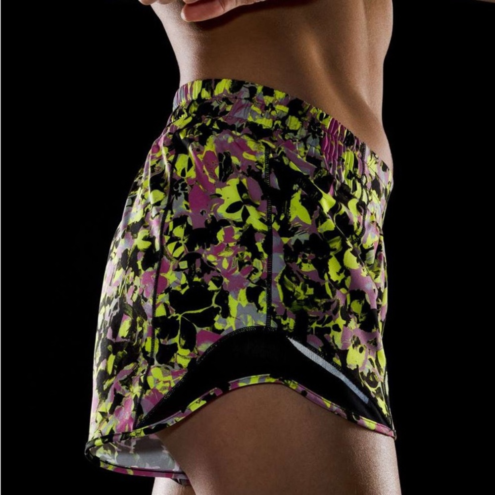 Lululemon Hotty Hot Low-Rise Lined Short 4" Inflected Highlight Yellow Multi